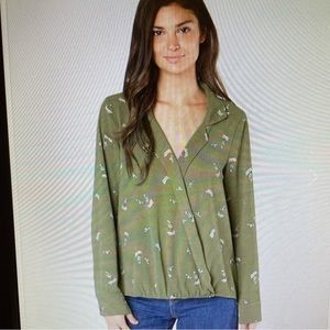 Willow and Root dressy blouse. Size Medium.